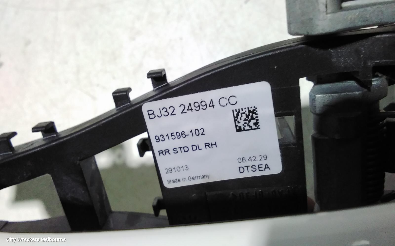 LAND ROVER RANGEROVER EVOQUE DOOR HANDLE, RH REAR, OUTER, COLOUR CODED, W/ KEYLESS START TYPE, L538, 11/2011 - 01/2019