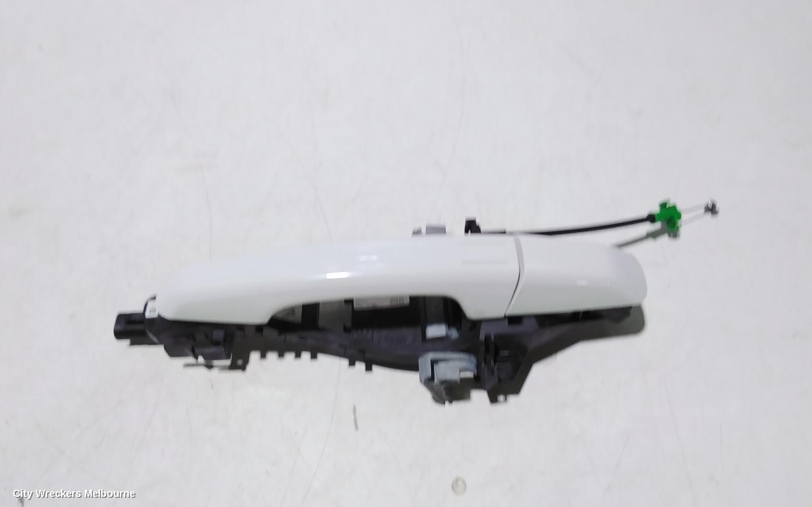 LAND ROVER RANGEROVER EVOQUE DOOR HANDLE, RH REAR, OUTER, COLOUR CODED, W/ KEYLESS START TYPE, L538, 11/2011 - 01/2019