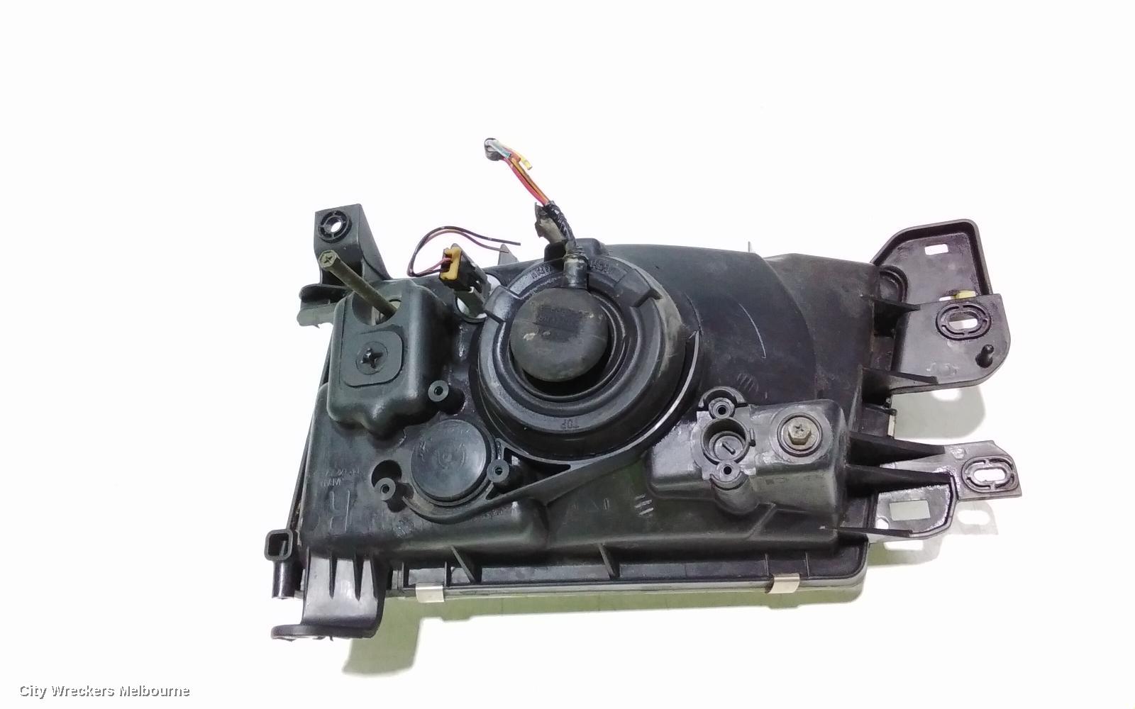 SUBARU FORESTER RIGHT HEADLAMP, LENS ICHIKOH 1550, VIN JF2SF5..., 08/1997 - 01/2000