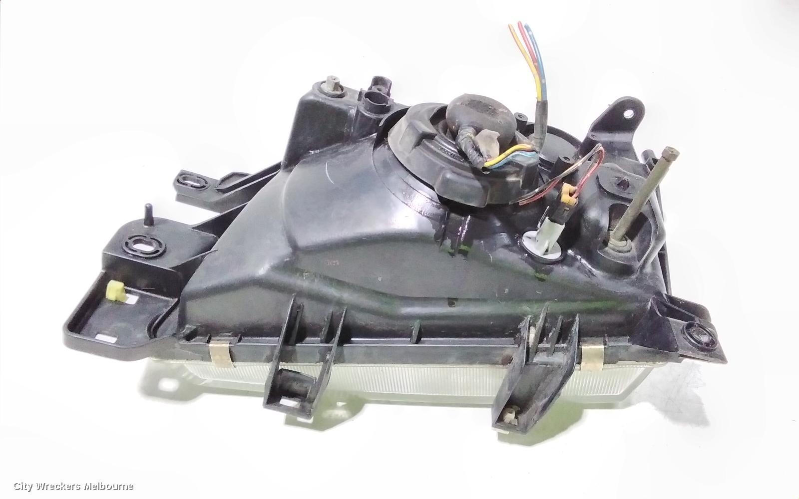 SUBARU FORESTER RIGHT HEADLAMP, LENS ICHIKOH 1550, VIN JF2SF5..., 08/1997 - 01/2000