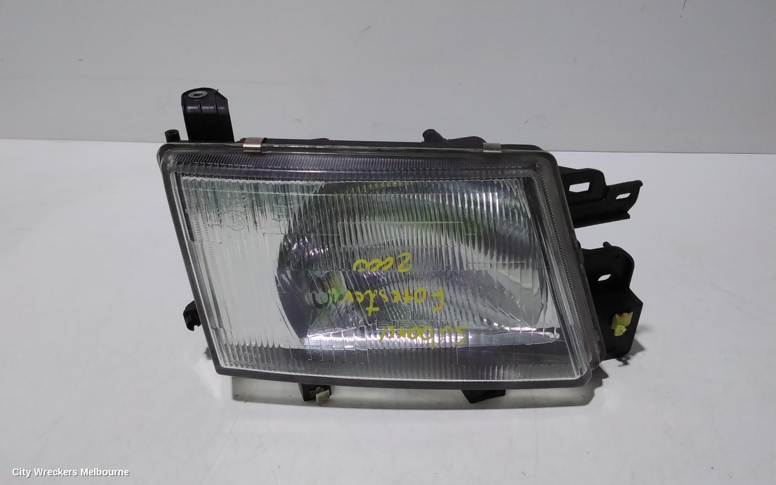 SUBARU FORESTER RIGHT HEADLAMP, LENS ICHIKOH 1550, VIN JF2SF5..., 08/1997 - 01/2000