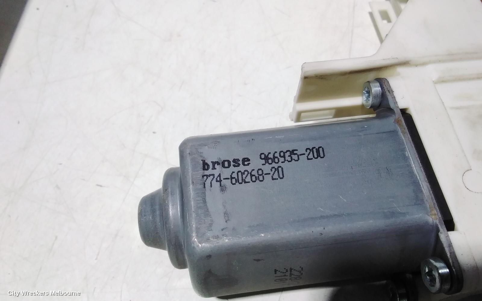 AUDI Q7 LEFT FRONT WINDOW REG/MOTOR, 4L, 09/2006 - 08/2015