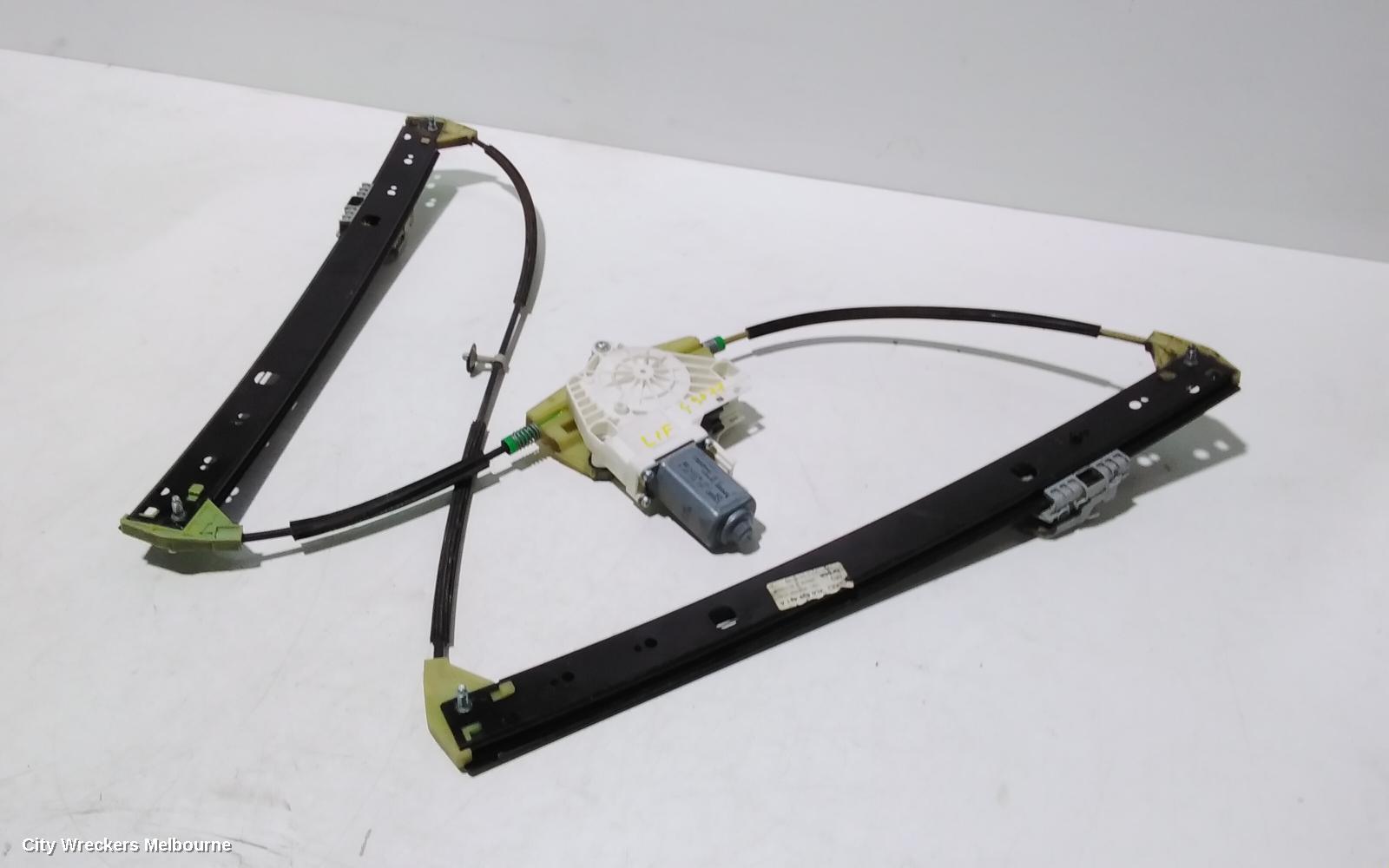 AUDI Q7 LEFT FRONT WINDOW REG/MOTOR, 4L, 09/2006 - 08/2015