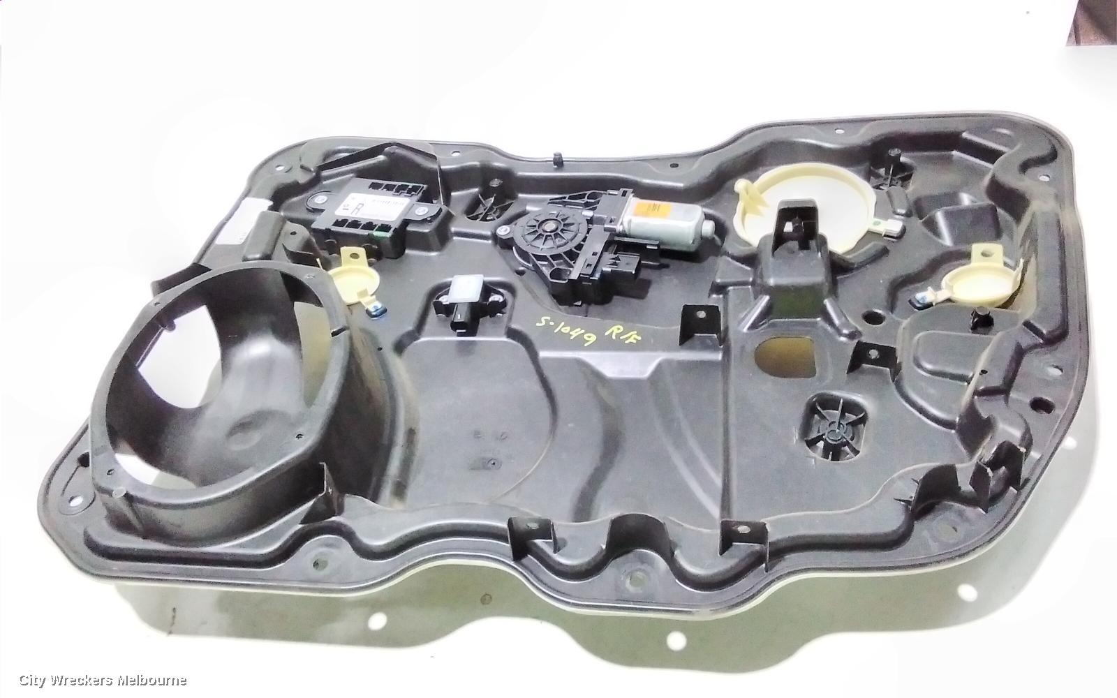 JEEP CHEROKEE RIGHT FRONT WINDOW REG/MOTOR, KL, 02/2014 ONWARDS