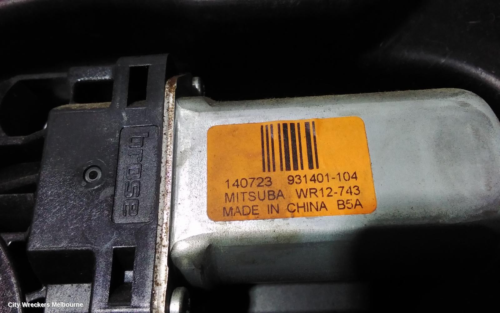 JEEP CHEROKEE RIGHT FRONT WINDOW REG/MOTOR, KL, 02/2014 ONWARDS