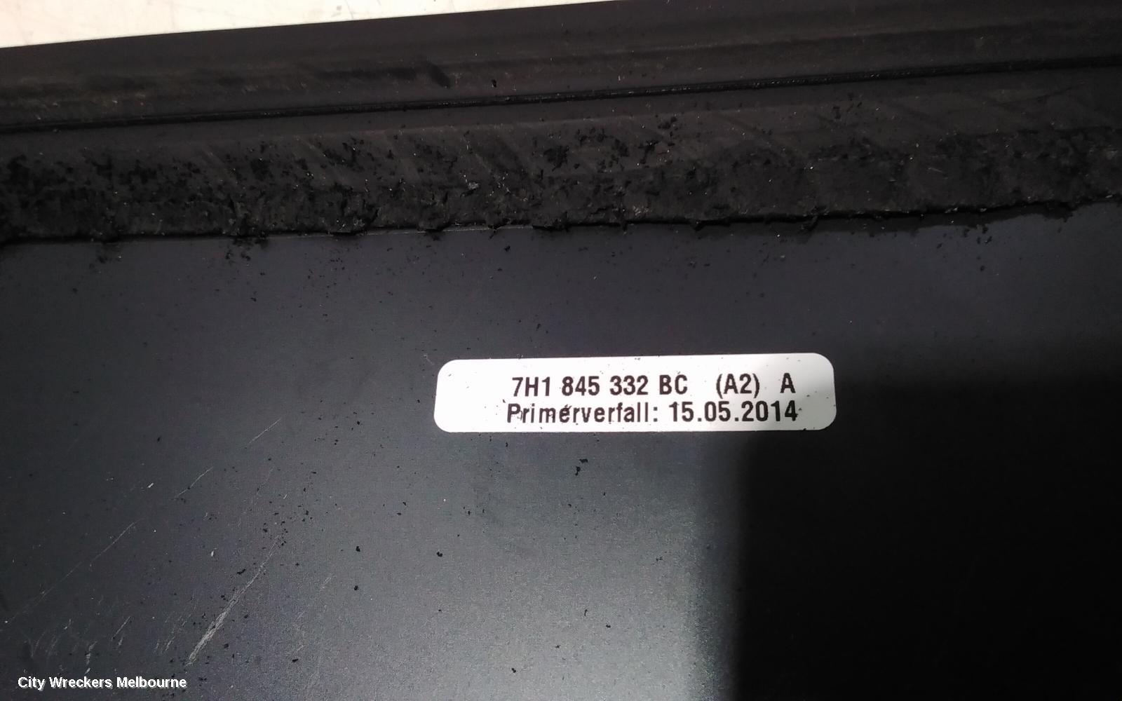 VOLKSWAGEN TRANSPORTER RIGHT REAR SIDE GLASS, T5, MULTIVAN, 12/2004 - 06/2015