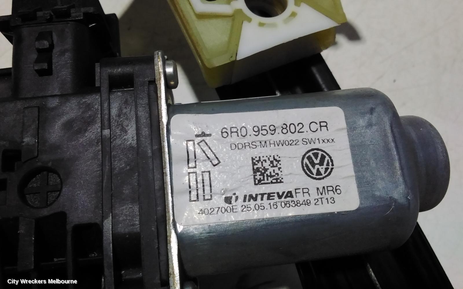 VOLKSWAGEN AMAROK RIGHT FRONT WINDOW REG/MOTOR, 2H, 12/2010 ONWARDS