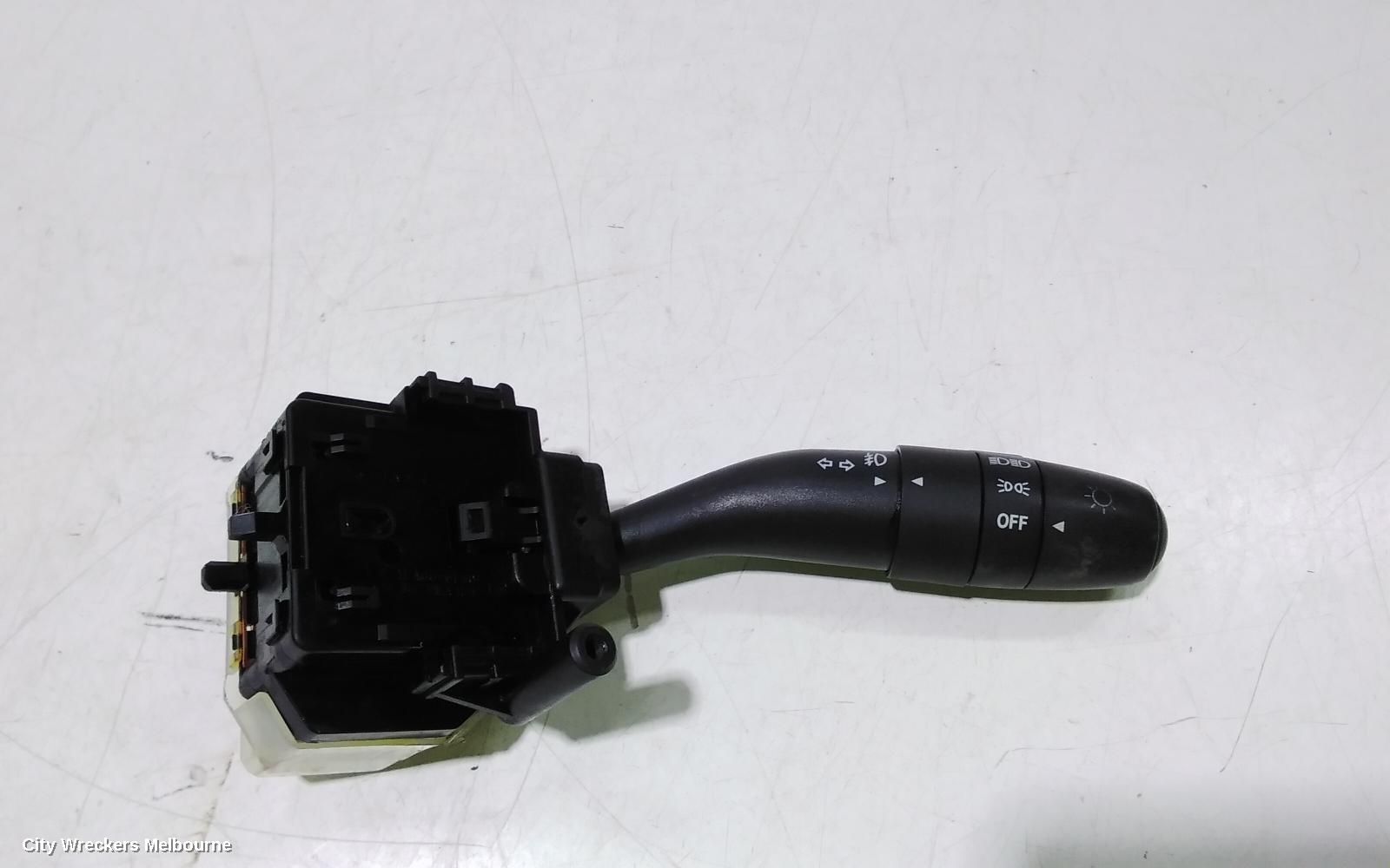 HYUNDAI I30 COMBINATION SWITCH, FLASHER SWITCH, W/ FOGLAMPS, AUTO TYPE, SR, FD, 09/2007 - 04/2012