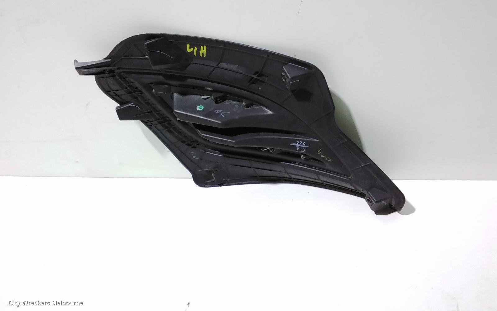 HYUNDAI I20 LEFT INDICATOR/FOG/SIDE, BUMPER FOGLAMP, NON DAYTIME RUNNING LAMP TYPE, PB, 03/2012 - 12/2015