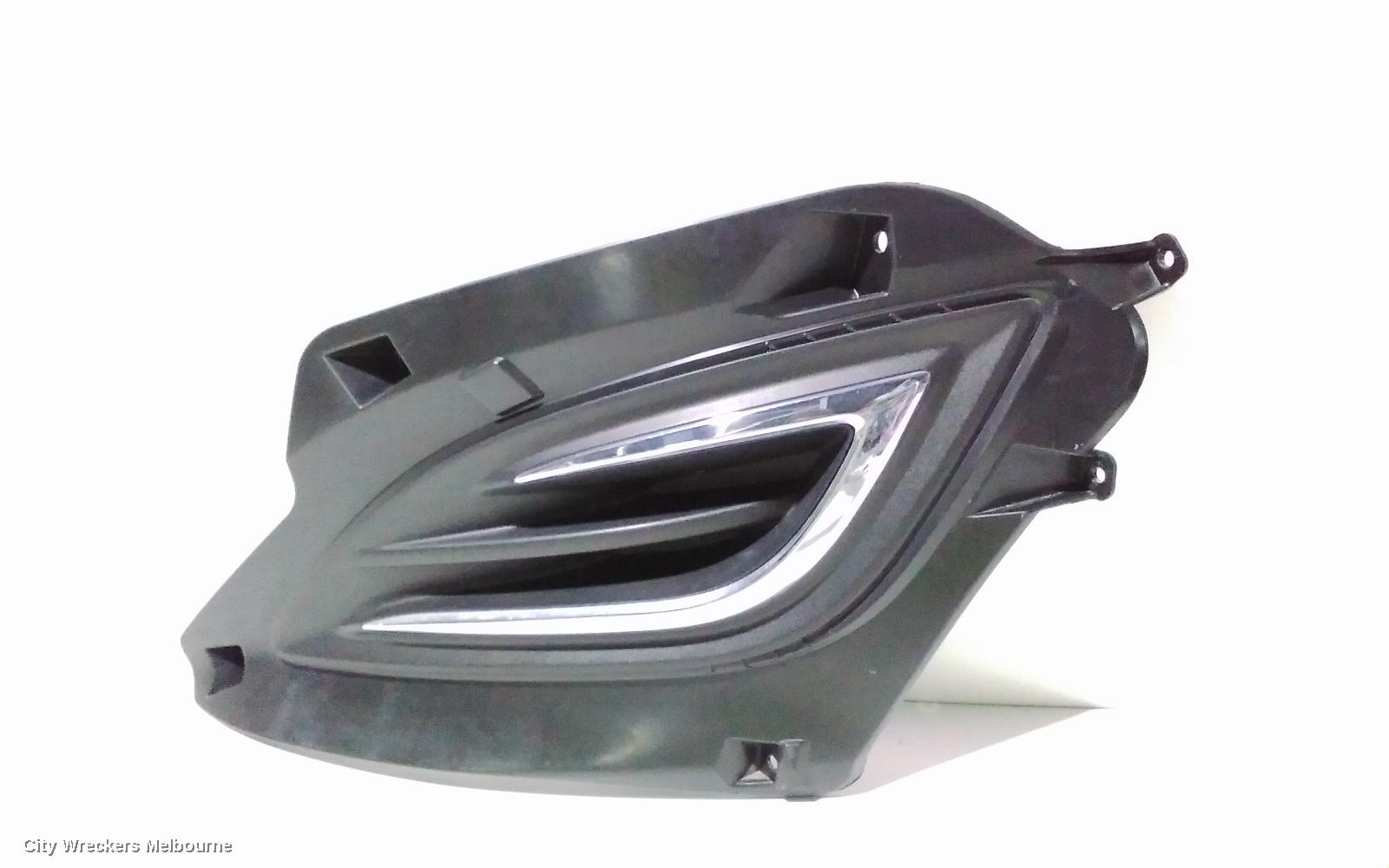 HYUNDAI I20 LEFT INDICATOR/FOG/SIDE, BUMPER FOGLAMP, NON DAYTIME RUNNING LAMP TYPE, PB, 03/2012 - 12/2015