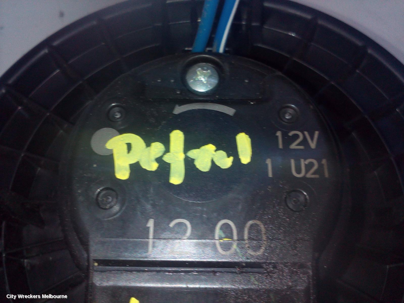 TOYOTA HIACE HEATER FAN MOTOR, FRONT, TRH/KDH, 03/2005 - 04/2019