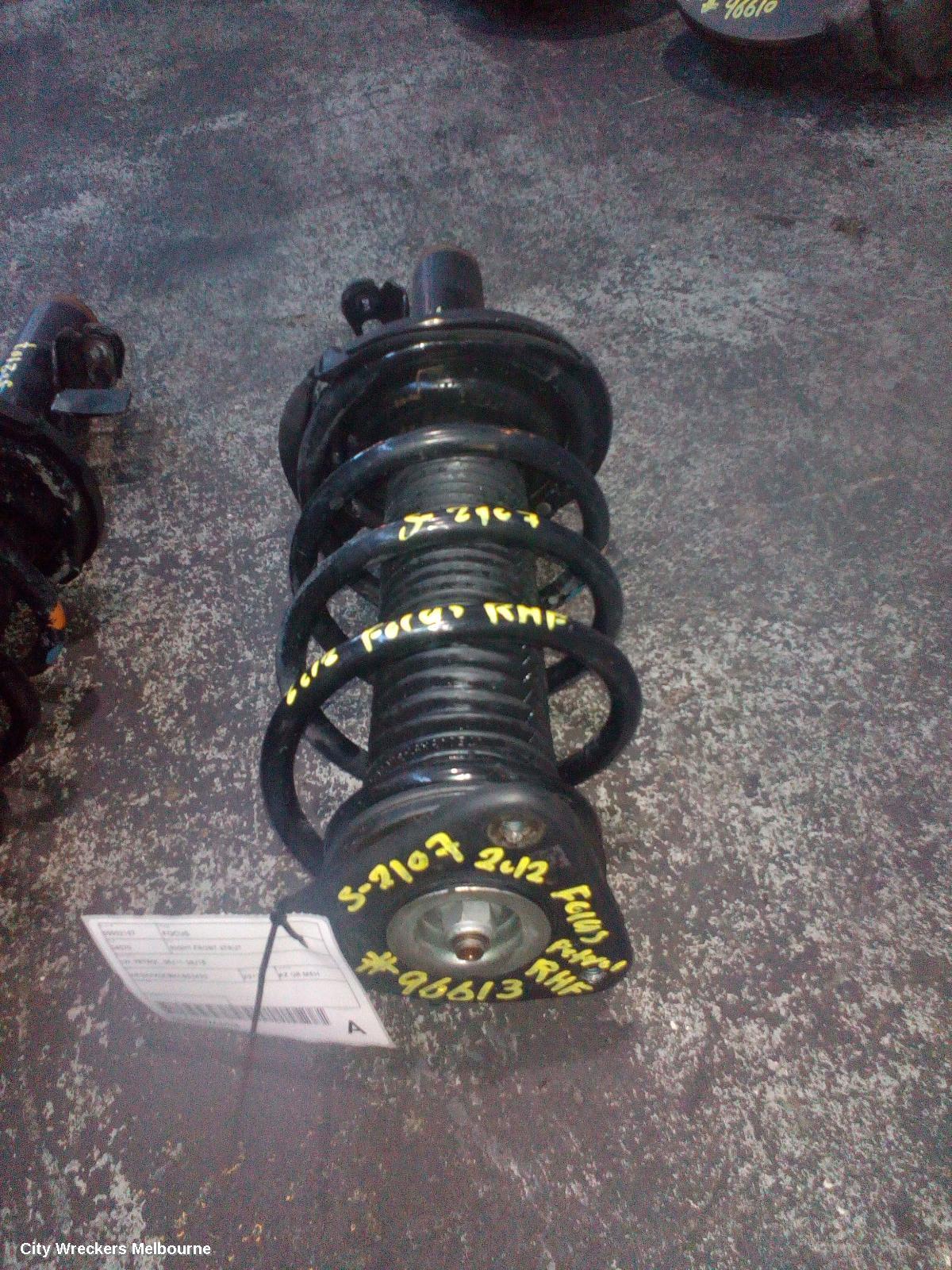 FORD FOCUS RIGHT FRONT STRUT, LW, PETROL, 05/2011 - 08/2015