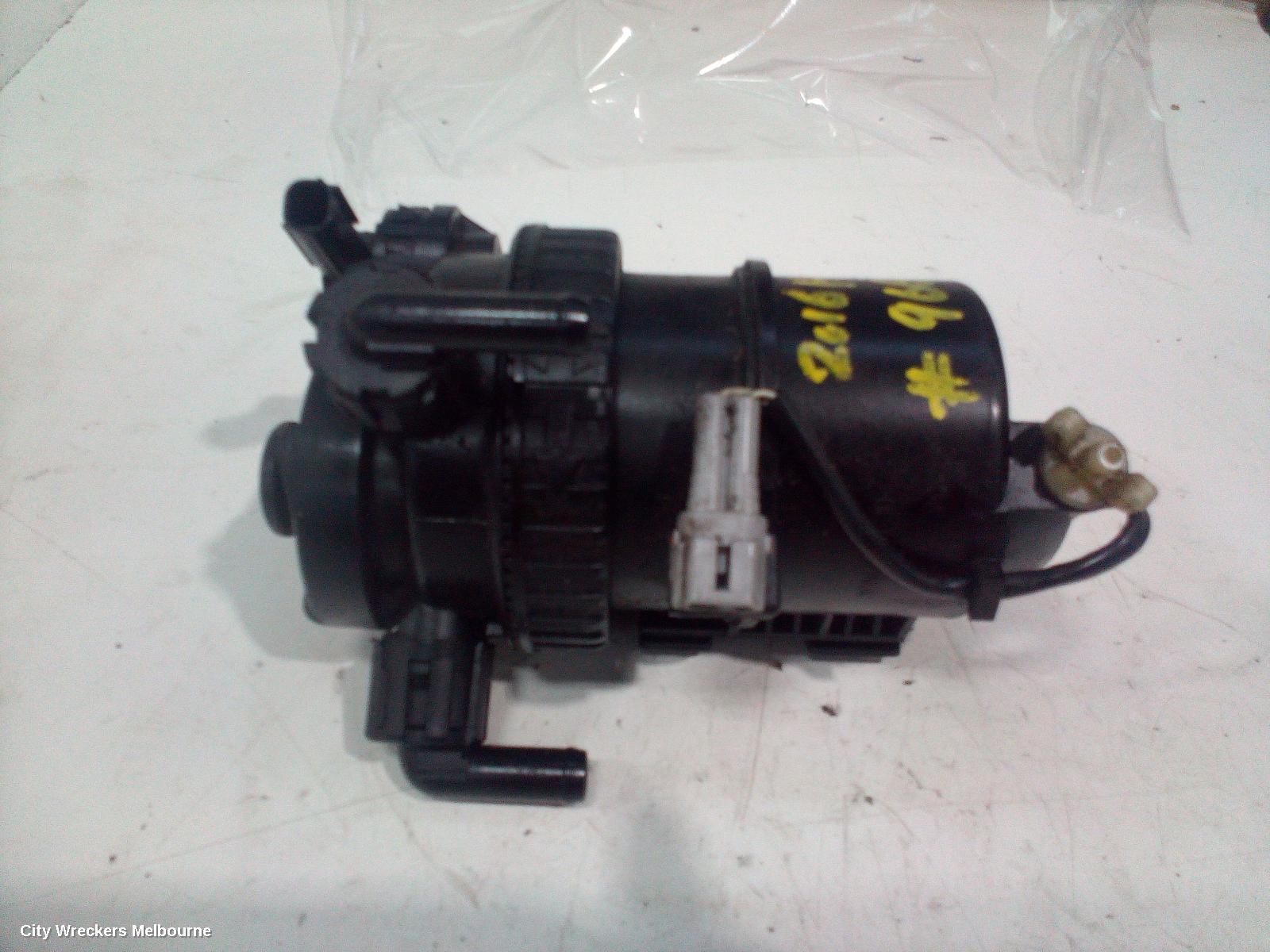 TOYOTA HIACE FUEL FILTER HOUSING, TRH/KDH 03/2005 - 04/2019