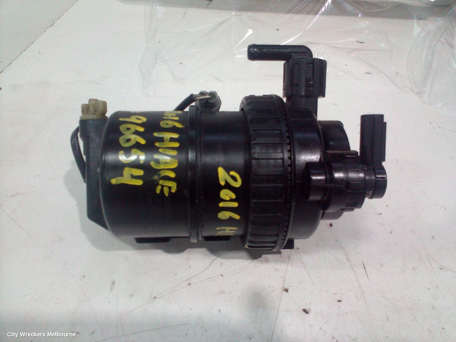 TOYOTA HIACE FUEL FILTER HOUSING, TRH/KDH 03/2005 - 04/2019