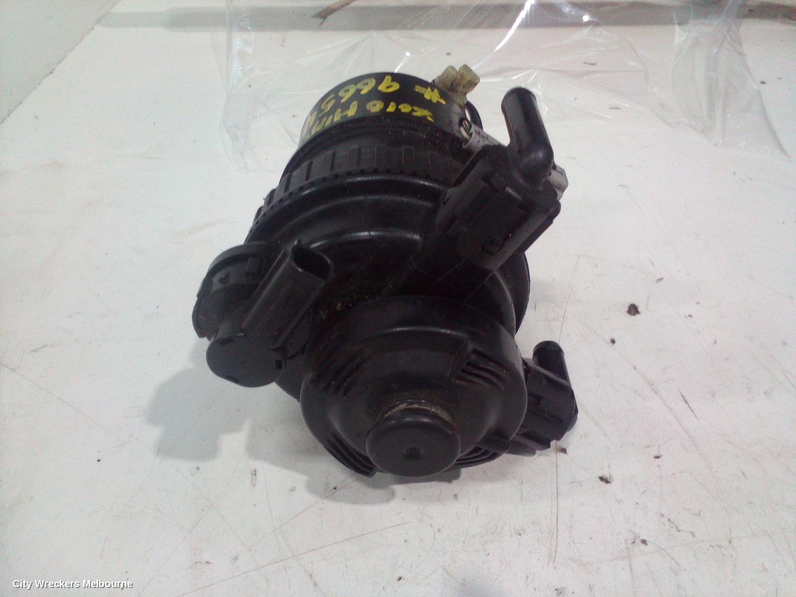 TOYOTA HIACE FUEL FILTER HOUSING, TRH/KDH 03/2005 - 04/2019