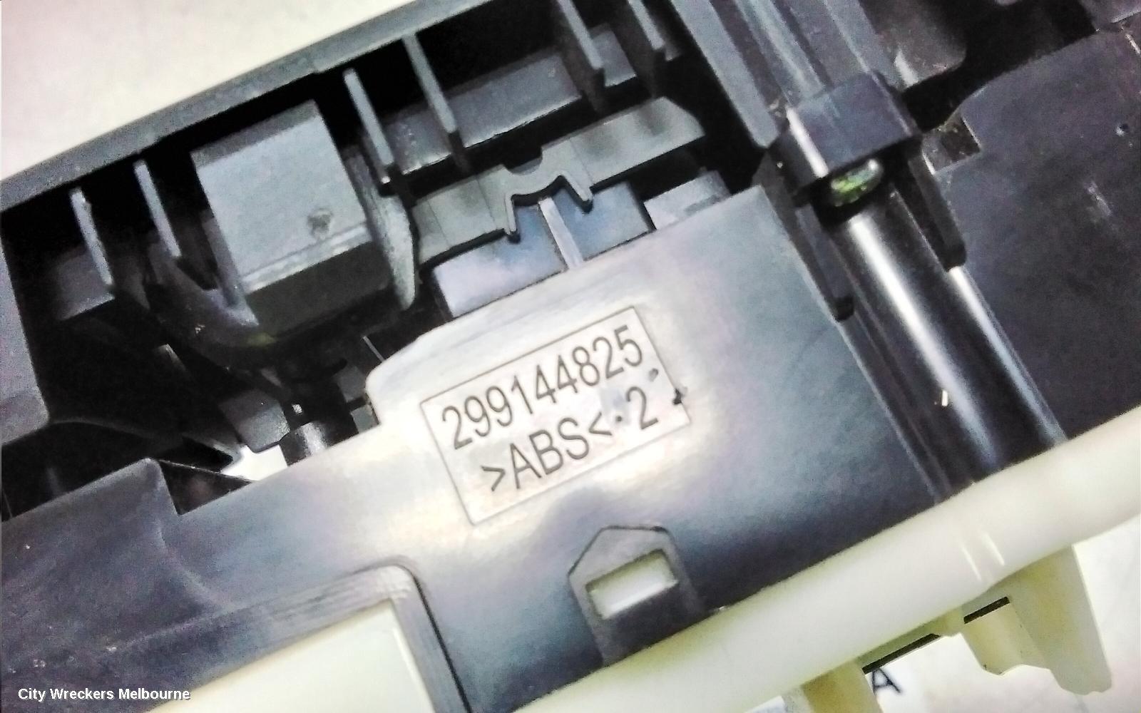 KIA SORENTO PWR DR WIND SWITCH, RH FRONT (MASTER SWITCH), UM, 03/2015 - 02/2020