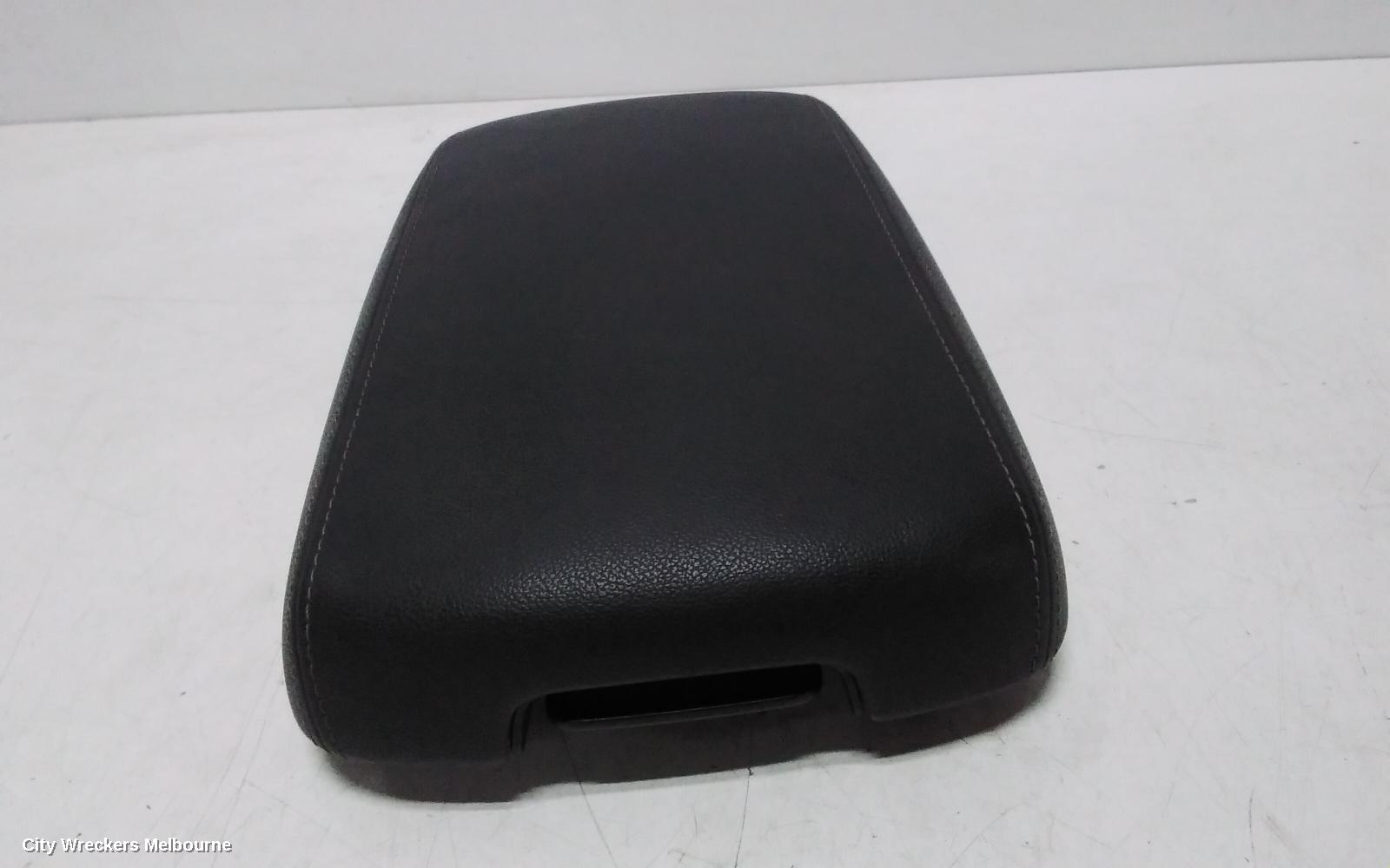 KIA SORENTO CONSOLE, UM, 03/2015 - 02/2020