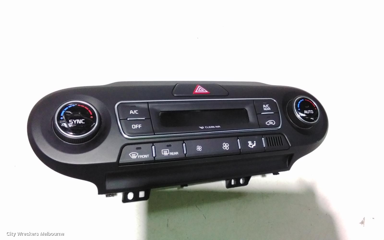KIA SORENTO HEATER/AC CONTROLS, FRONT, CLIMATE CONTROL TYPE, UM, 10/2017 - 01/2020