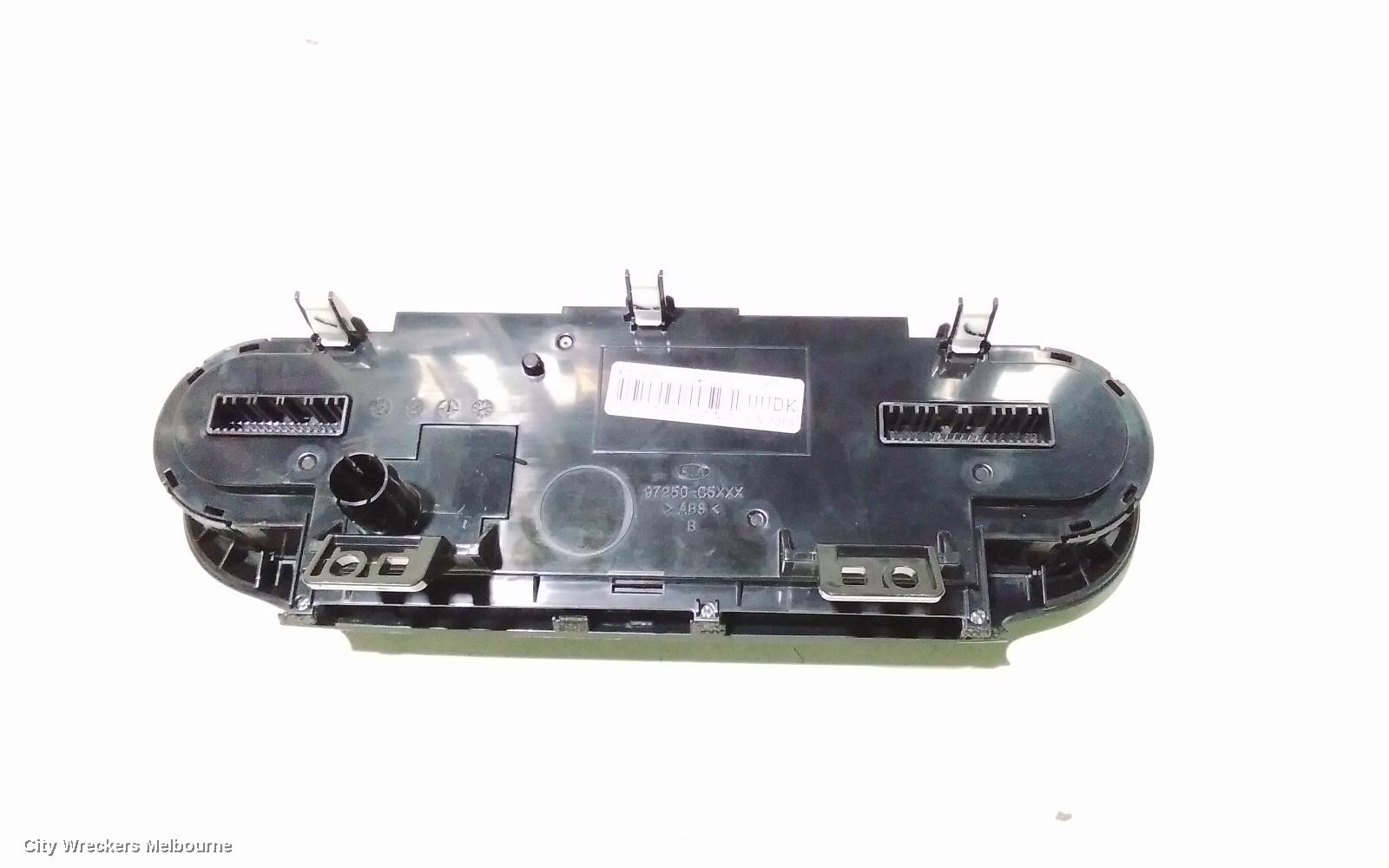 KIA SORENTO HEATER/AC CONTROLS, FRONT, CLIMATE CONTROL TYPE, UM, 10/2017 - 01/2020