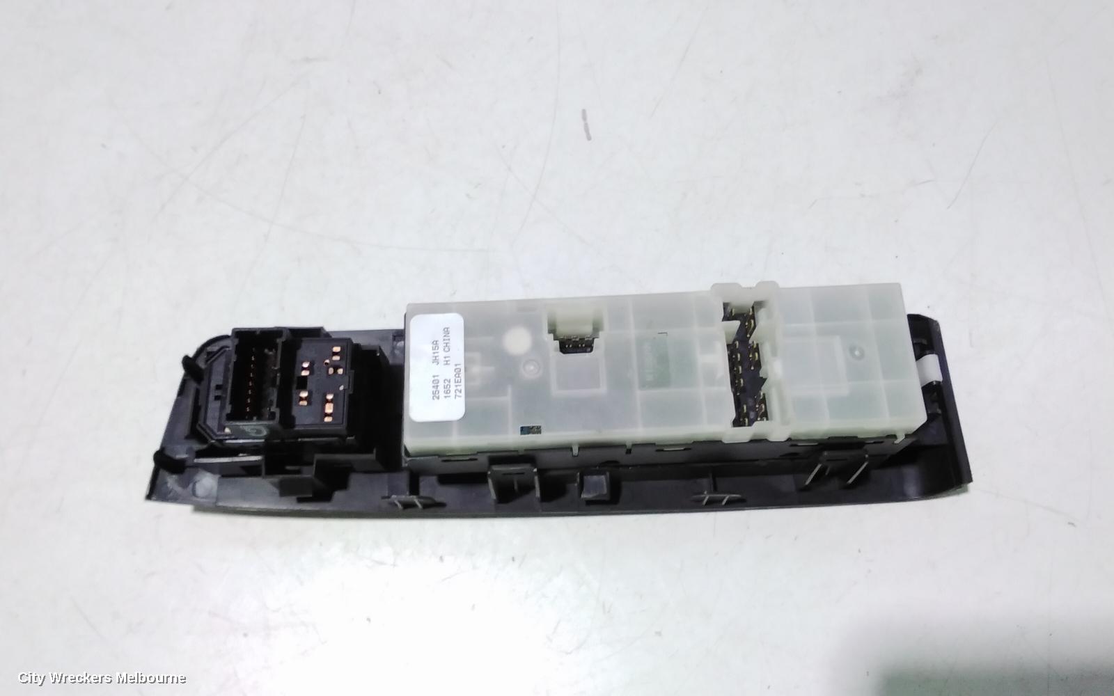 NISSAN XTRAIL PWR DR WIND SWITCH, RH FRONT (MASTER SWITCH), T31, 09/2007 - 12/2013