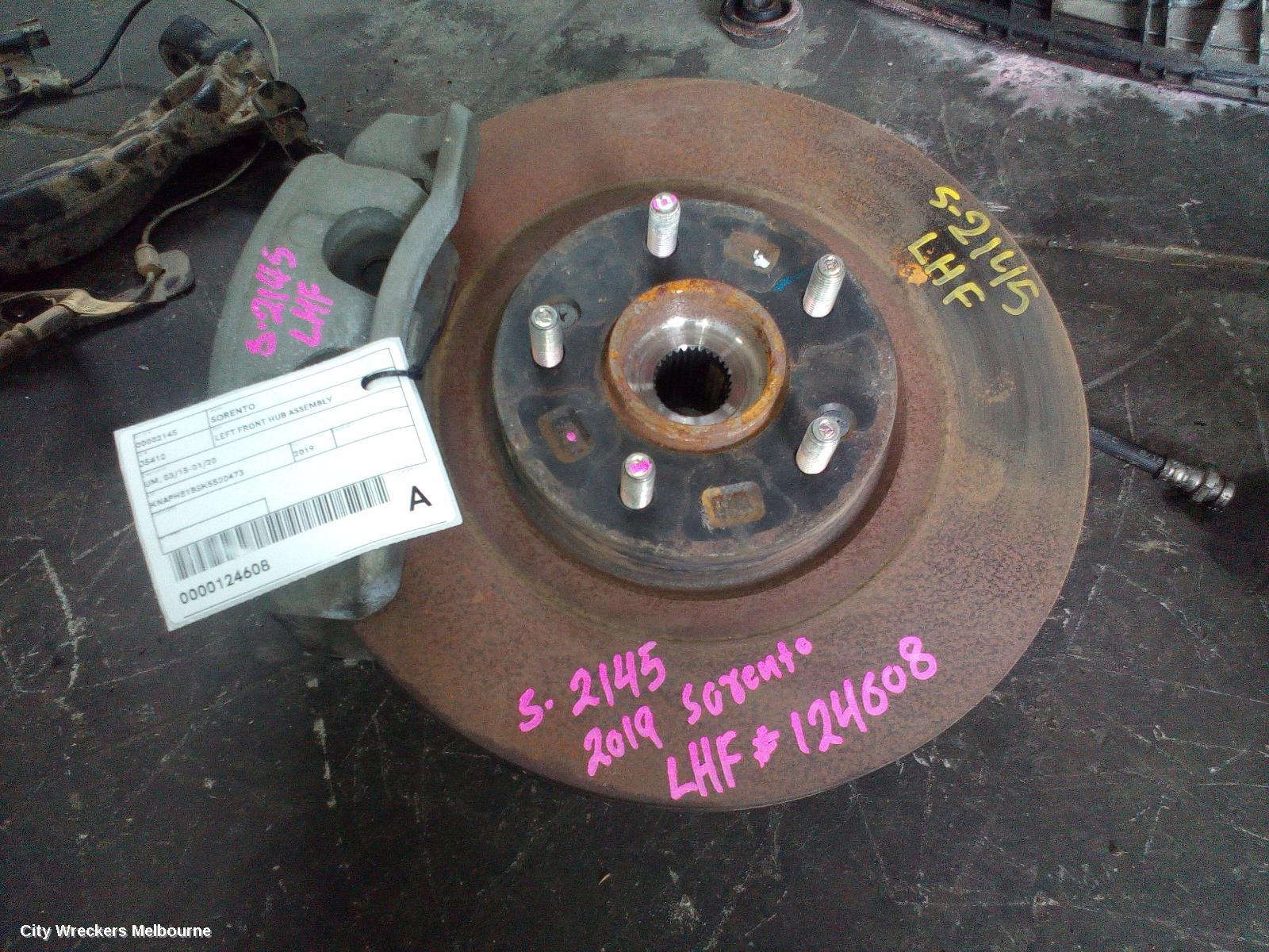 KIA SORENTO LEFT FRONT HUB ASSEMBLY, UM, 03/2015 - 02/2020
