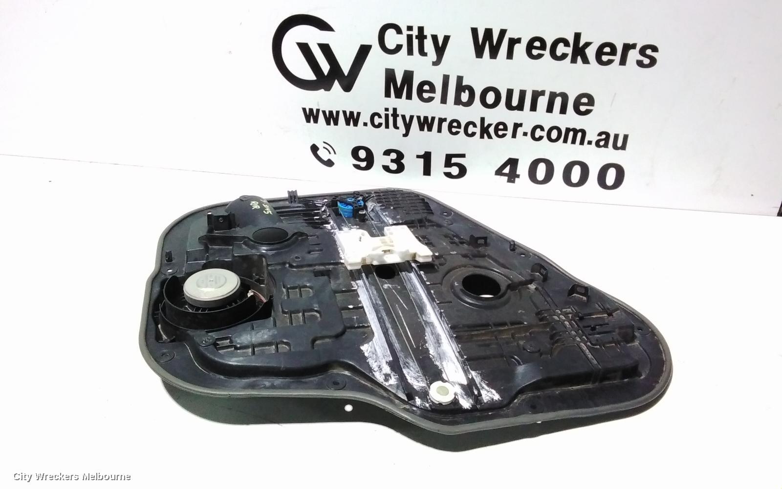 KIA SORENTO RIGHT REAR WND REG/MOTOR, DOOR REG ASSY (REG AND MOTOR), 1 ROW 6 PIN, UM, 09/2017 - 01/2020