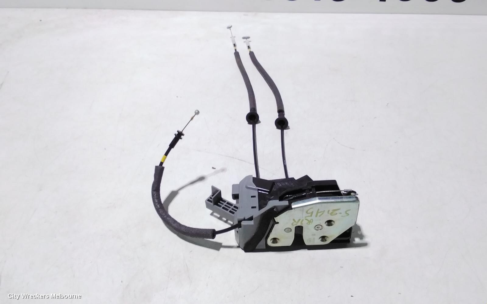 KIA SORENTO DOOR/BOOT/GATE LOCK, RIGHT REAR DOOR LOCK, UM, 06/2015 - 01/2020