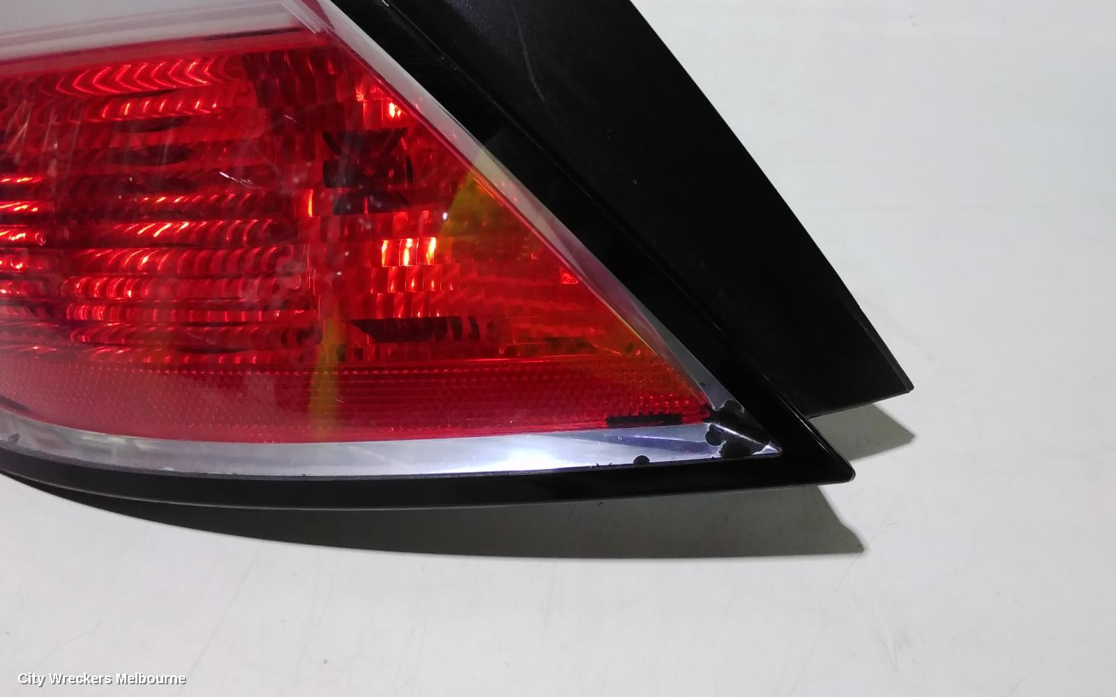 HOLDEN ASTRA LEFT TAILLIGHT, AH, 5DR HATCH, FROSTED INDICATOR TYPE, 10/2004 - 08/2009