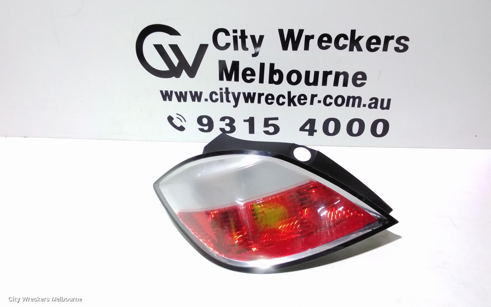 HOLDEN ASTRA LEFT TAILLIGHT, AH, 5DR HATCH, FROSTED INDICATOR TYPE, 10/2004 - 08/2009