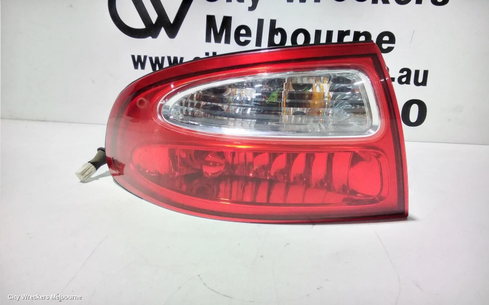 HOLDEN COMMODORE LEFT TAILLIGHT, VX, SEDAN, BERLINA/CALAIS, 10/2000 - 09/2002