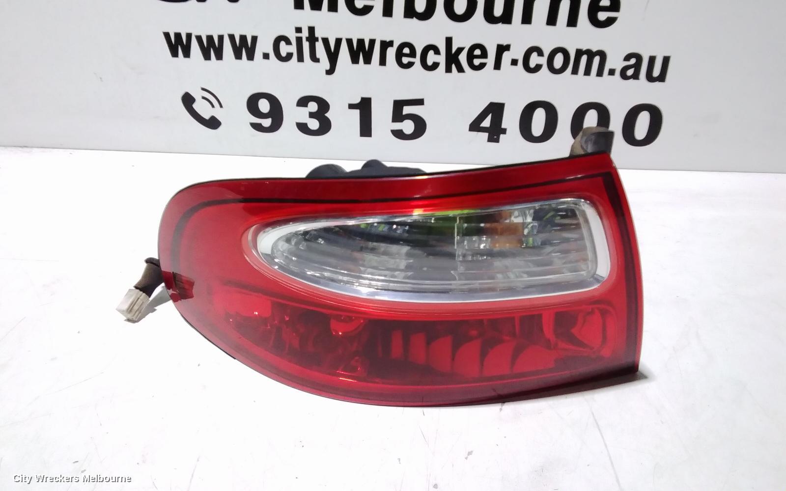 HOLDEN COMMODORE LEFT TAILLIGHT, VX, SEDAN, BERLINA/CALAIS, 10/2000 - 09/2002