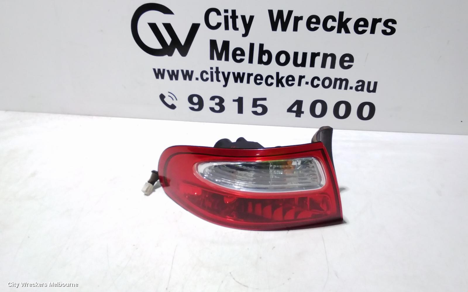 HOLDEN COMMODORE LEFT TAILLIGHT, VX, SEDAN, BERLINA/CALAIS, 10/2000 - 09/2002