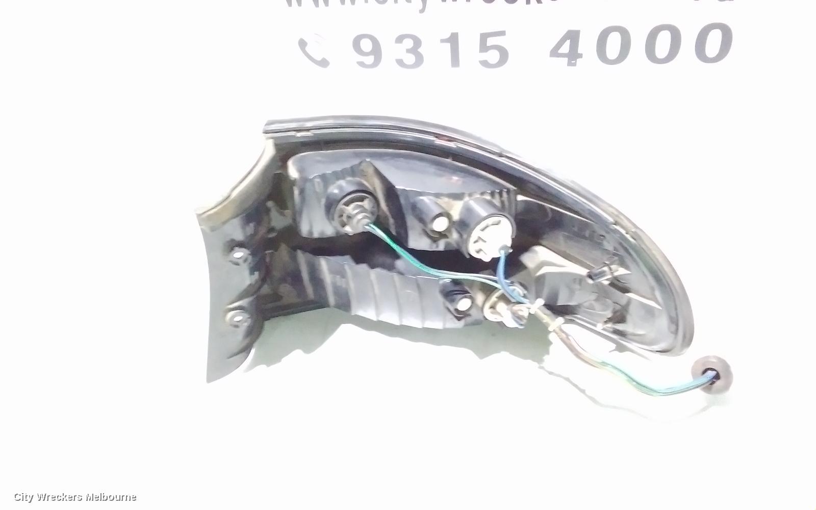 HOLDEN COMMODORE LEFT TAILLIGHT, VX, SEDAN, BERLINA/CALAIS, 10/2000 - 09/2002