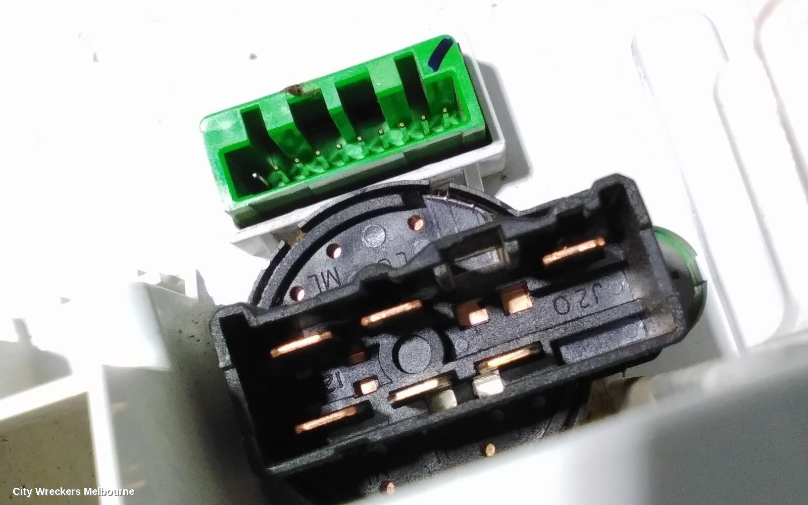 MITSUBISHI TRITON HEATER/AC CONTROLS, MQ, STANDARD TYPE, 04/2015 ONWARDS
