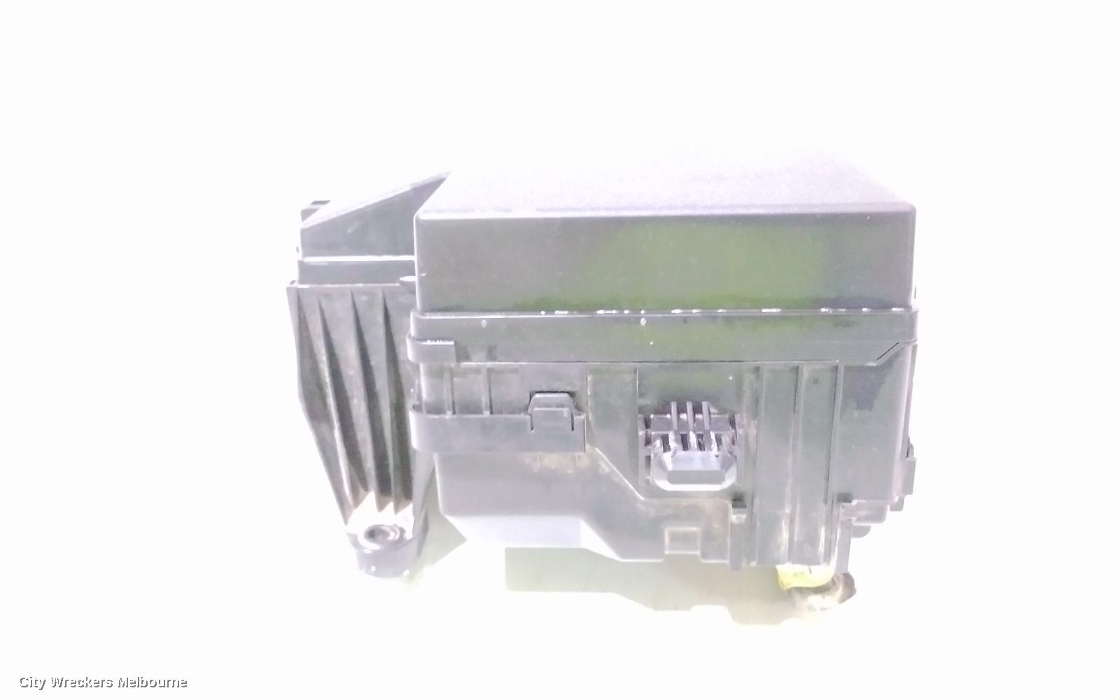 MITSUBISHI TRITON FUSE BOX, ENGINE BAY, DIESEL, 2.4, AUTO, MR, 11/2018 ONWARDS