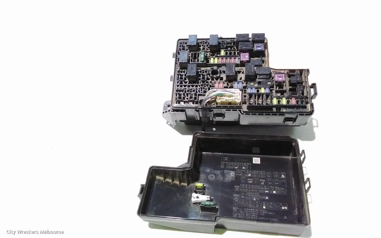 MITSUBISHI TRITON FUSE BOX, ENGINE BAY, DIESEL, 2.4, AUTO, MR, 11/2018 ONWARDS