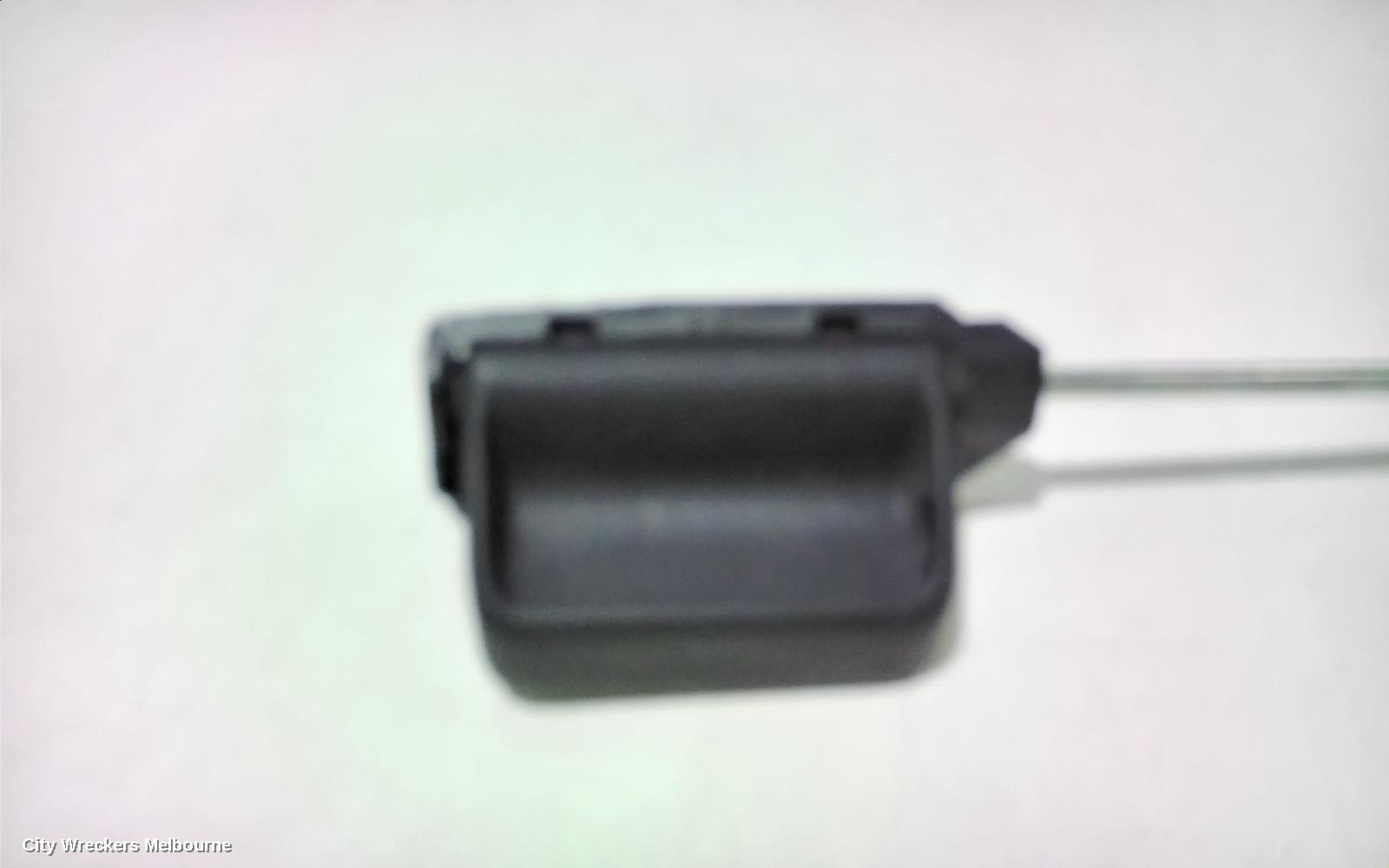 VOLKSWAGEN TRANSPORTER DOOR HANDLE, INNER, RH REAR, T5, 08/2004 - 06/2015
