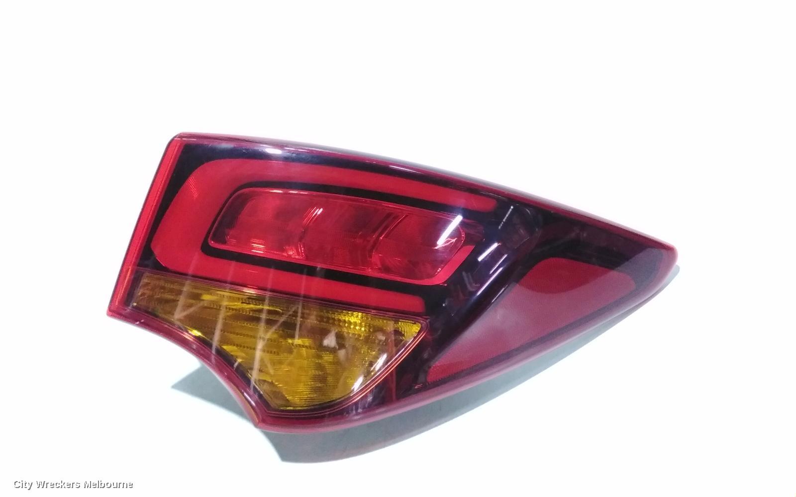 HYUNDAI SANTA FE RIGHT TAILLIGHT, DM, IN BODY, NON LED TYPE, 06/2015 - 02/2018