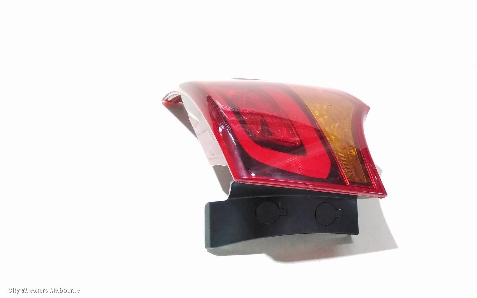HYUNDAI SANTA FE RIGHT TAILLIGHT, DM, IN BODY, NON LED TYPE, 06/2015 - 02/2018
