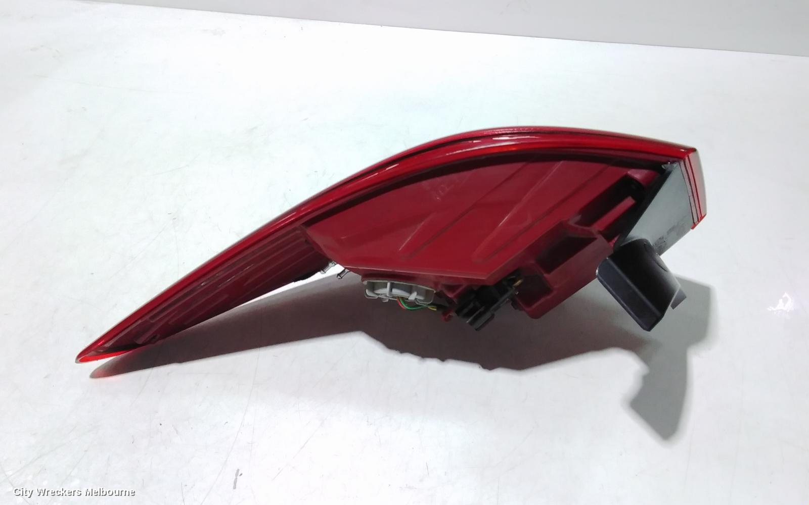 HYUNDAI SANTA FE RIGHT TAILLIGHT, DM, IN BODY, NON LED TYPE, 06/2015 - 02/2018