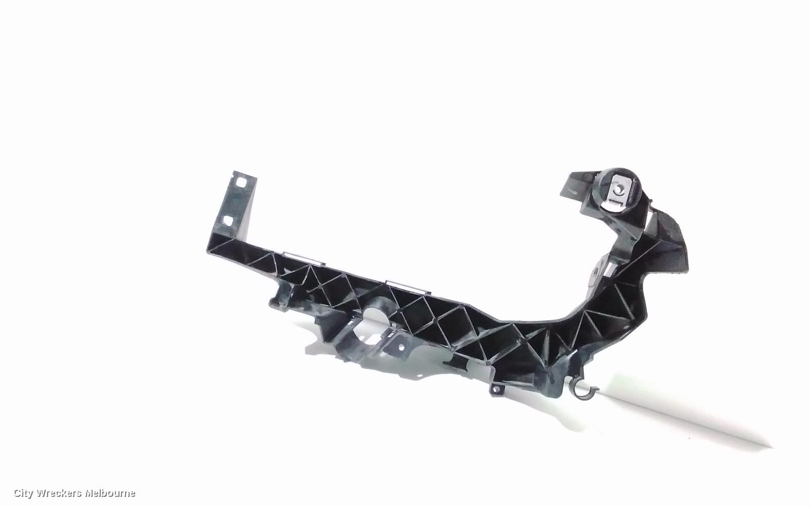 BMW 3 SERIES, E90, 03/2005 - 12/2013, RHF HEADLIGHT BRAKET: 96920