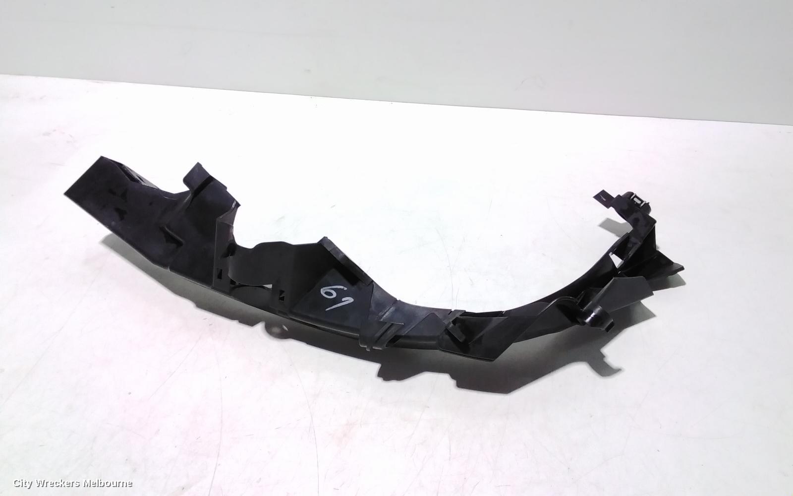 BMW 3 SERIES, E90, 03/2005 - 12/2013, RHF HEADLIGHT BRAKET: 96920