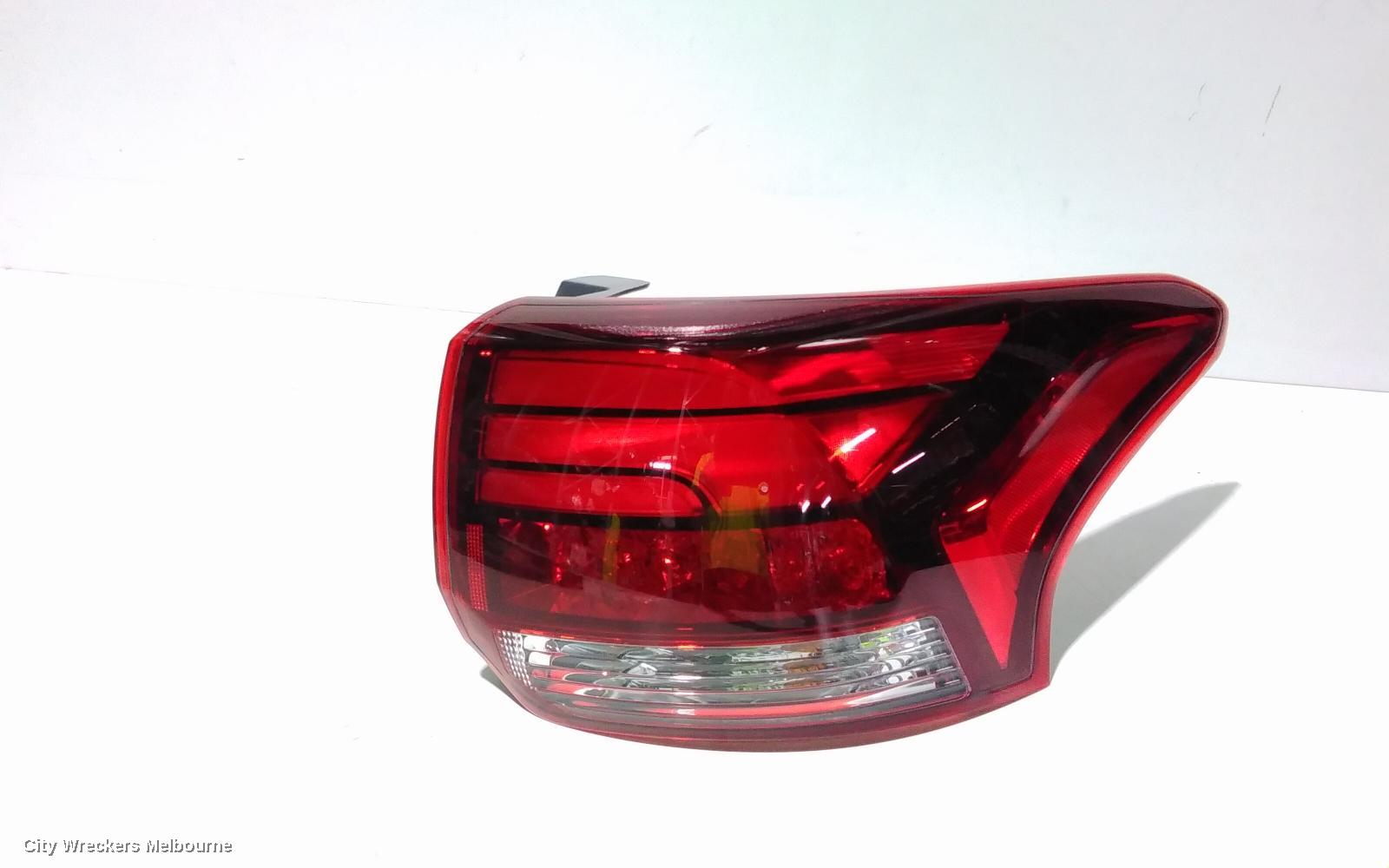 MITSUBISHI OUTLANDER RIGHT TAILLIGHT, ZK-ZL, 04/2015 - 07/2021