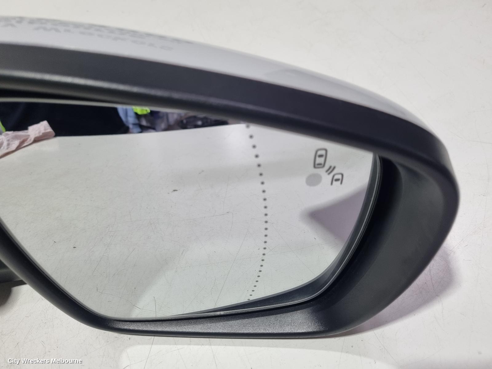 RENAULT KALEOS RIGHT DOOR MIRROR, XZG, W/ BLINDSPOT TYPE, 05/2016 - 05/2019