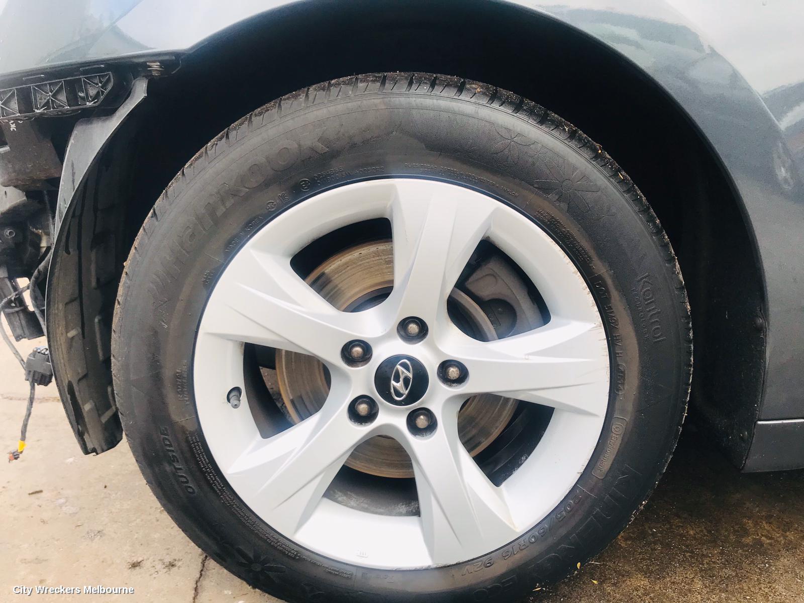 HYUNDAI I40 COURTESY LIGHT, FRONT, VF, 09/2011 - 12/2019