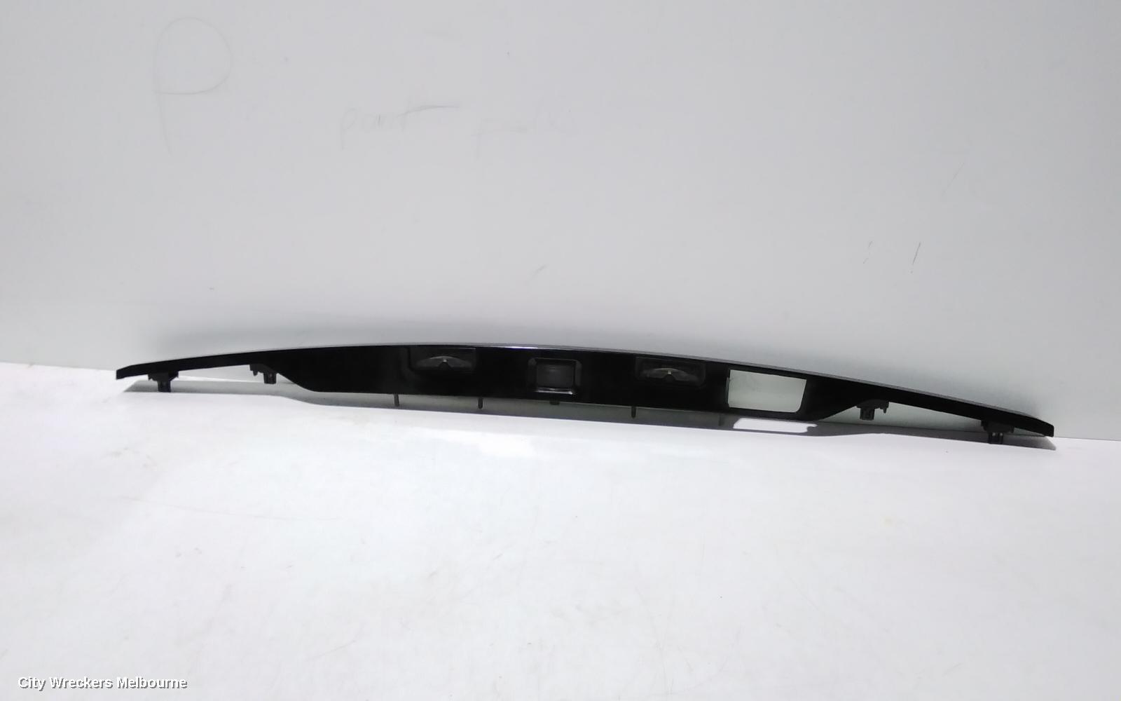 LAND ROVER RANGEROVER EVOQUE REAR GARNISH, L538, 11/2011 - 01/2019