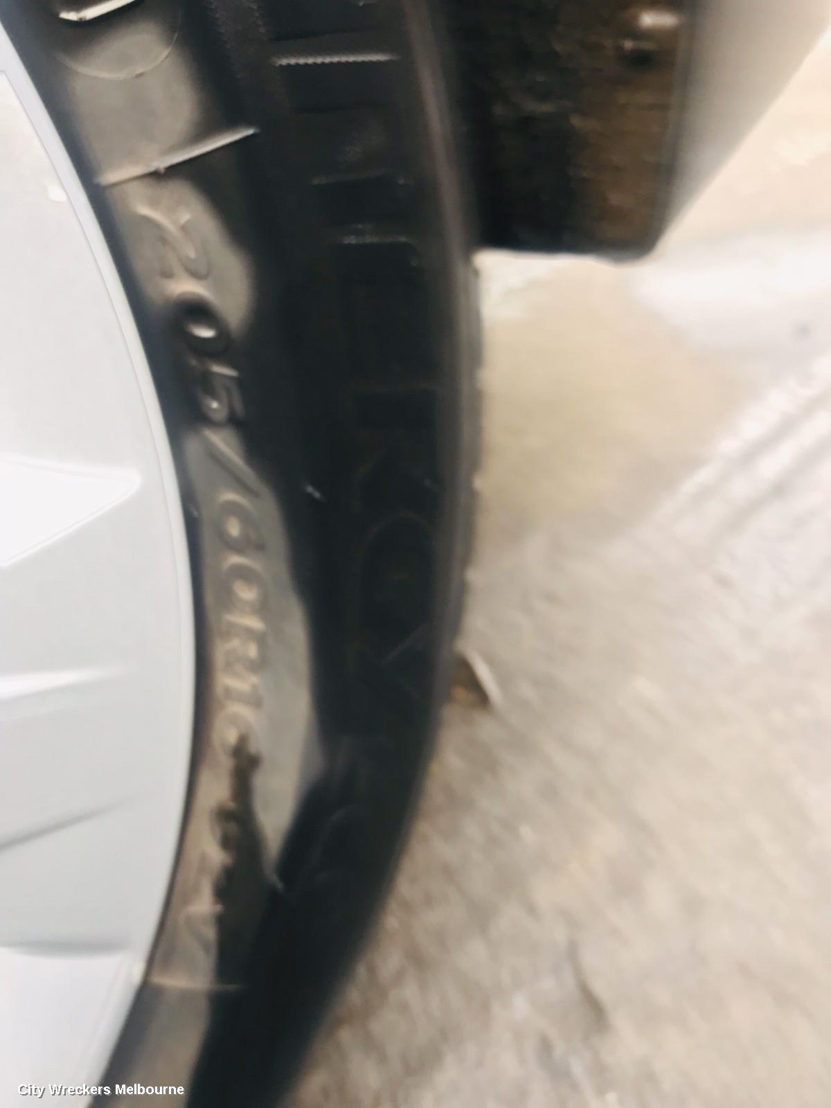 HYUNDAI I40 COURTESY LIGHT, FRONT, VF, 09/2011 - 12/2019