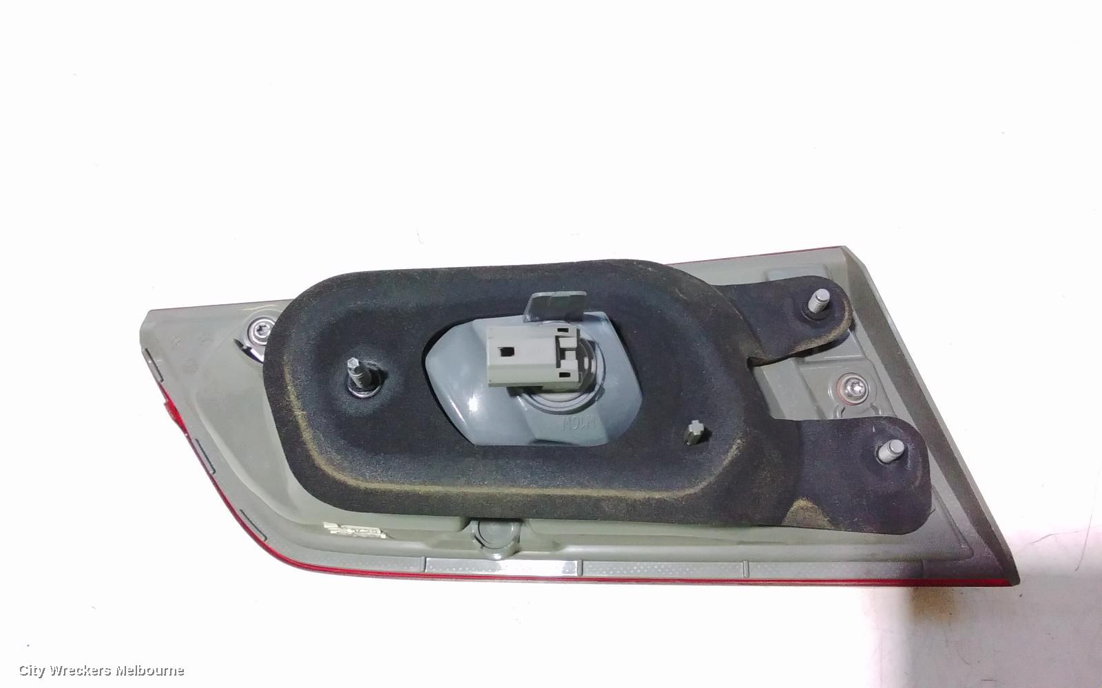 TOYOTA CAMRY REAR GARNISH, BOOTLID LAMP (RH SIDE), ASV50, 12/2011 - 05/2015