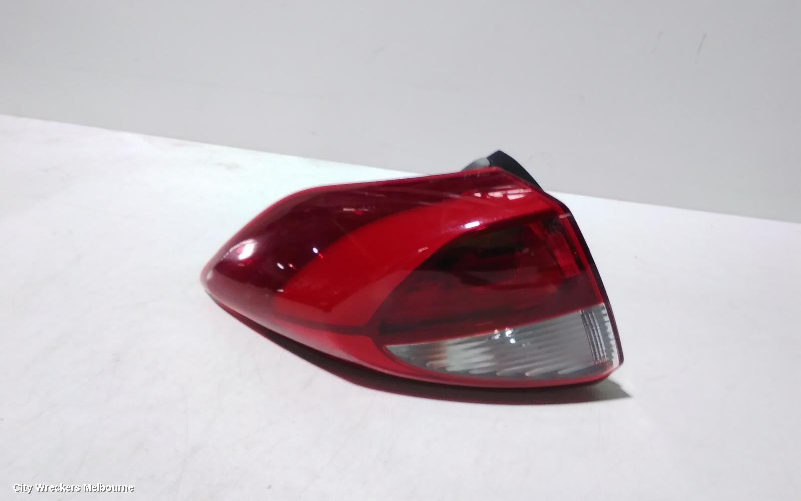 HYUNDAI TUCSON LEFT TAILLIGHT, IN BODY, TL, ACTIVE X, KOREAN BUILT (VIN KMHJ), NON LED TYPE, 07/2015 - 06/2018
