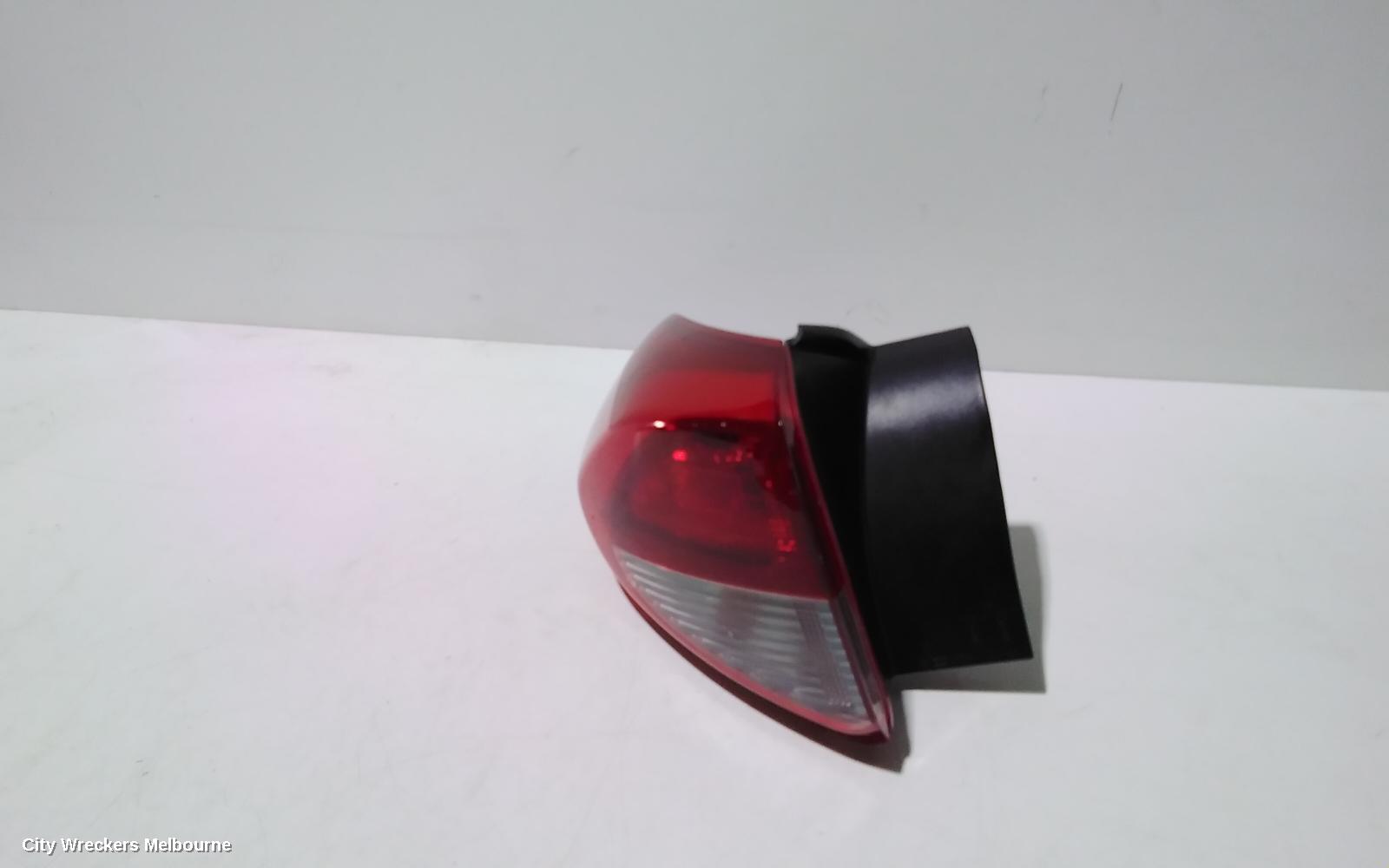 HYUNDAI TUCSON LEFT TAILLIGHT, IN BODY, TL, ACTIVE X, KOREAN BUILT (VIN KMHJ), NON LED TYPE, 07/2015 - 06/2018